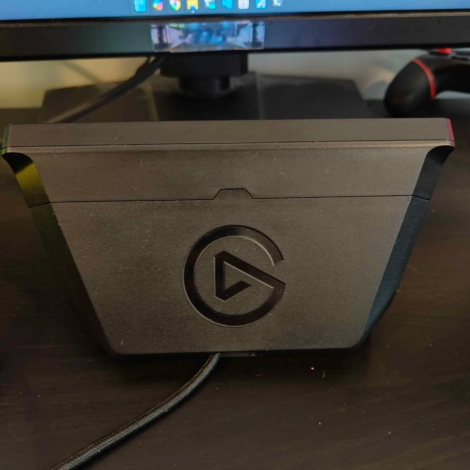 Elgato Stream Deck XL – 32 Customizable LCD Keys - photo 2