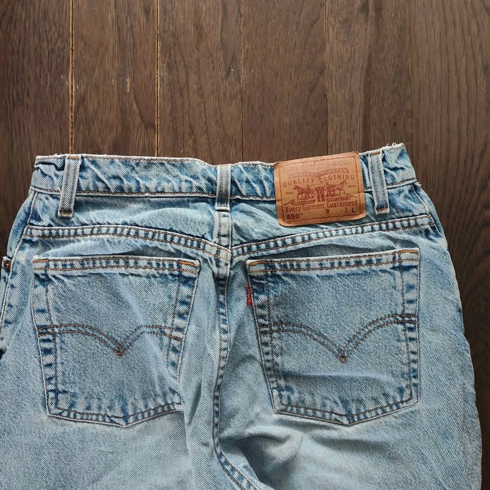 Vintage 1998 Levi’s 550 Relaxed Fit Tapered Jeans - Size 10 - photo 3