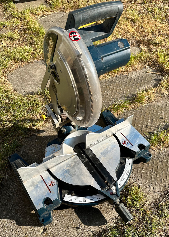 Mitre saw 12” with laser line mastercraft used like new - photo 2