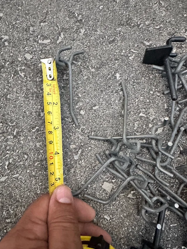 Pegboard Hooks 400 to 500 pieces different size thumbnail