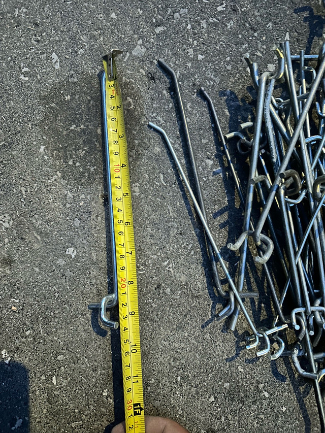 Pegboard Hooks 400 to 500 pieces different size - photo 5