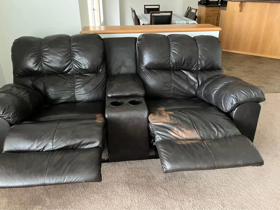 Top grain Leather love seat- Dark brown- console recliner - photo 2