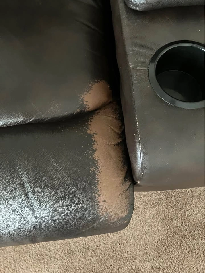 Top grain Leather love seat- Dark brown- console recliner - photo 5