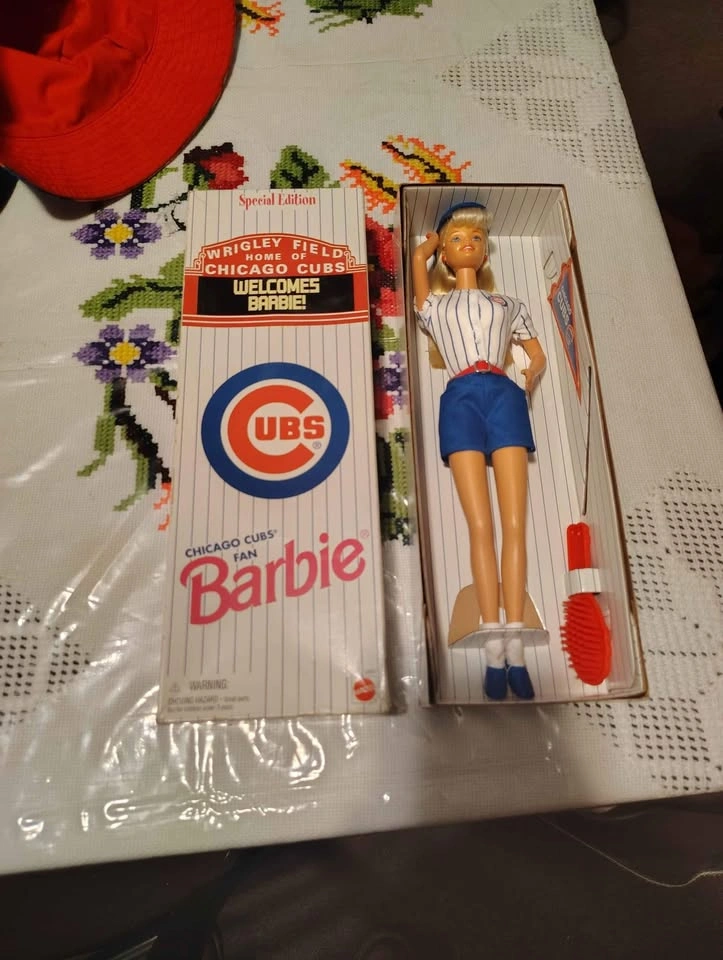 Chicago Cubs Welcomes Barbie Fans 1999 Special Edition - photo 2