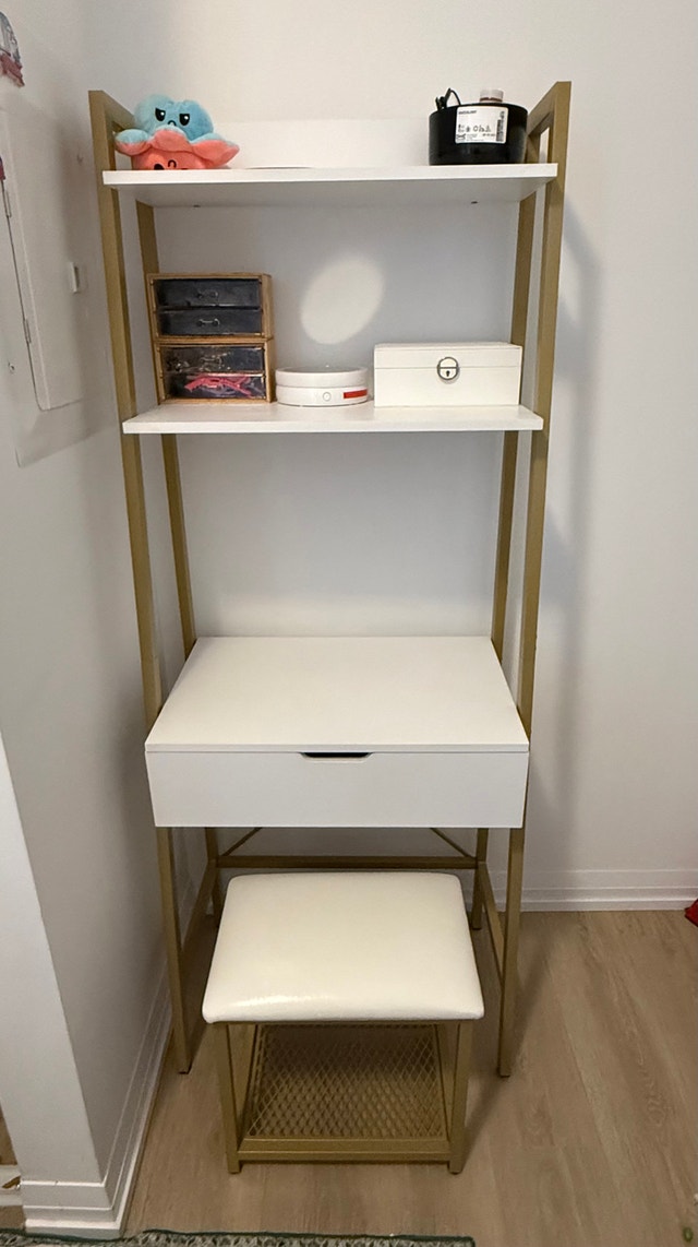 Small Makeup Vanity Desk w/stool - photo 5