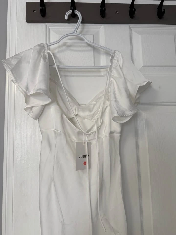 Brand new white satin dress - photo 3