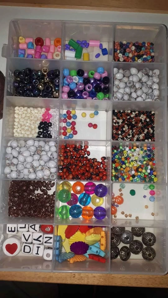 Assorted beads - photo 3