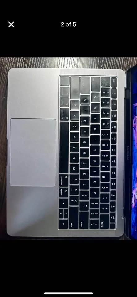 MacBook Air 2018 (13-inch, 250 GB) image indicator(2)