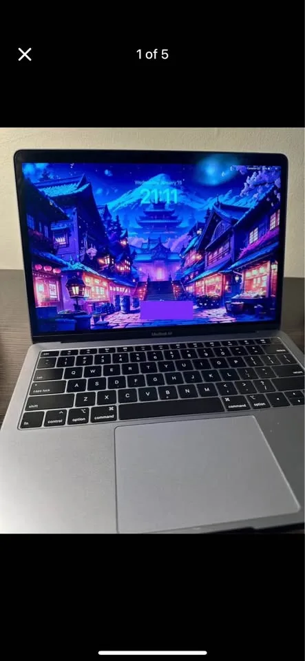 MacBook Air 2018 (13-inch, 250 GB) image indicator(5)