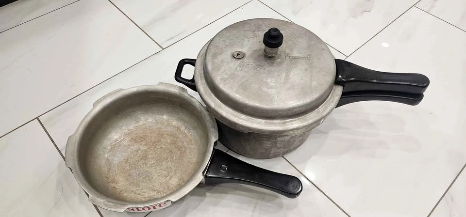 Aluminum Pressure Cooker Set – 1.7L & 3.5L (1 Lid Included)
