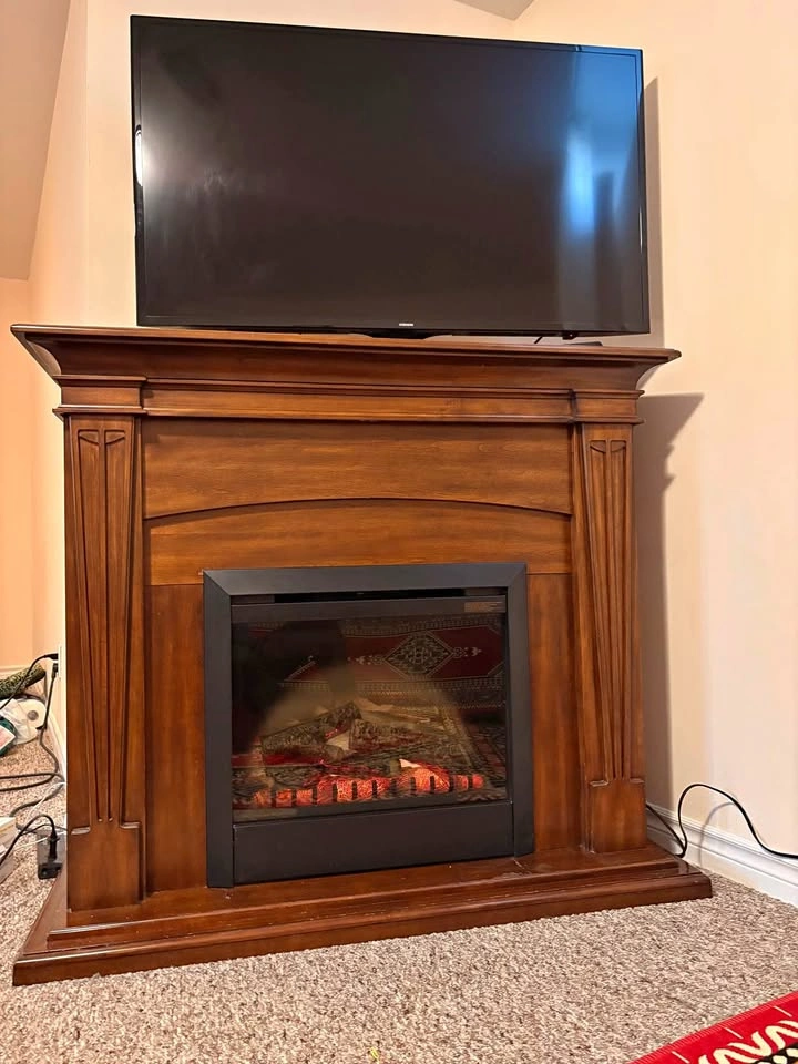 Electric Fireplace with Solid Wood Mantel