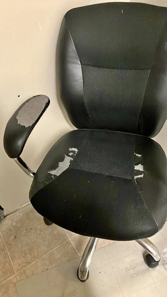 Desk chair