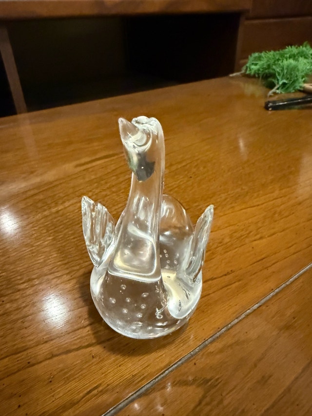Clear Glass Swan Figurine - photo 2