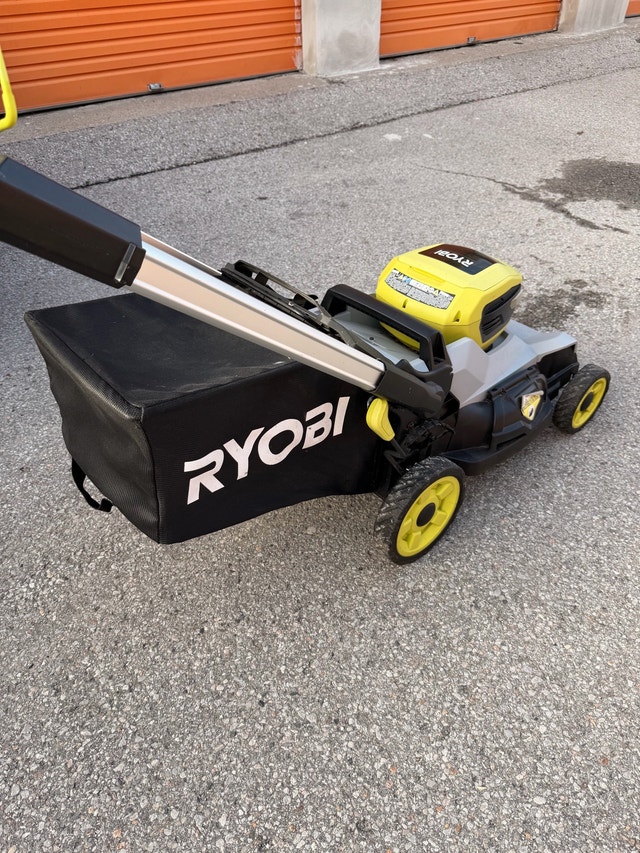 Ryobi 40V HP Brushless 21” Lawn Mower - photo 3