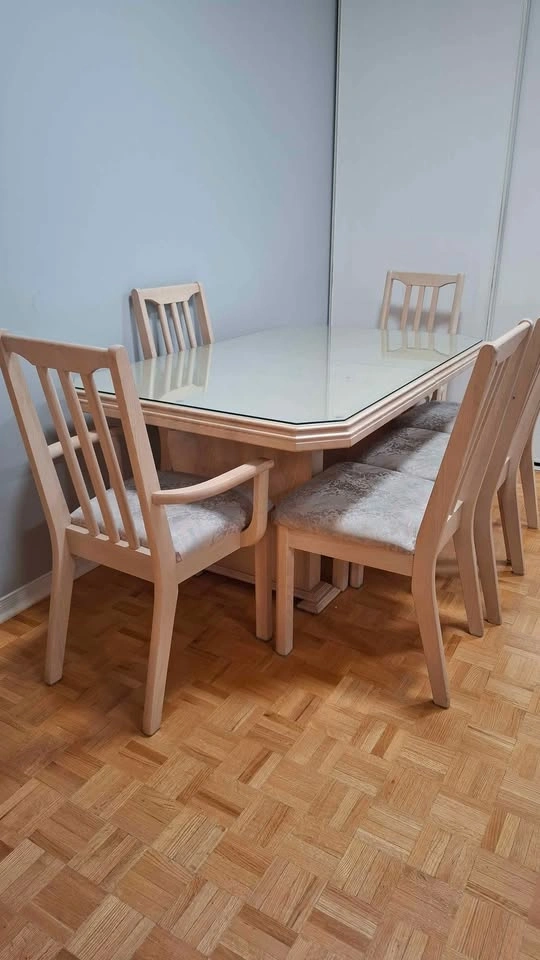 Beautiful Glass top Dining Table - photo 2