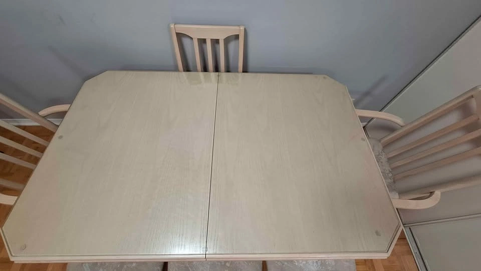 Beautiful Glass top Dining Table - photo 4