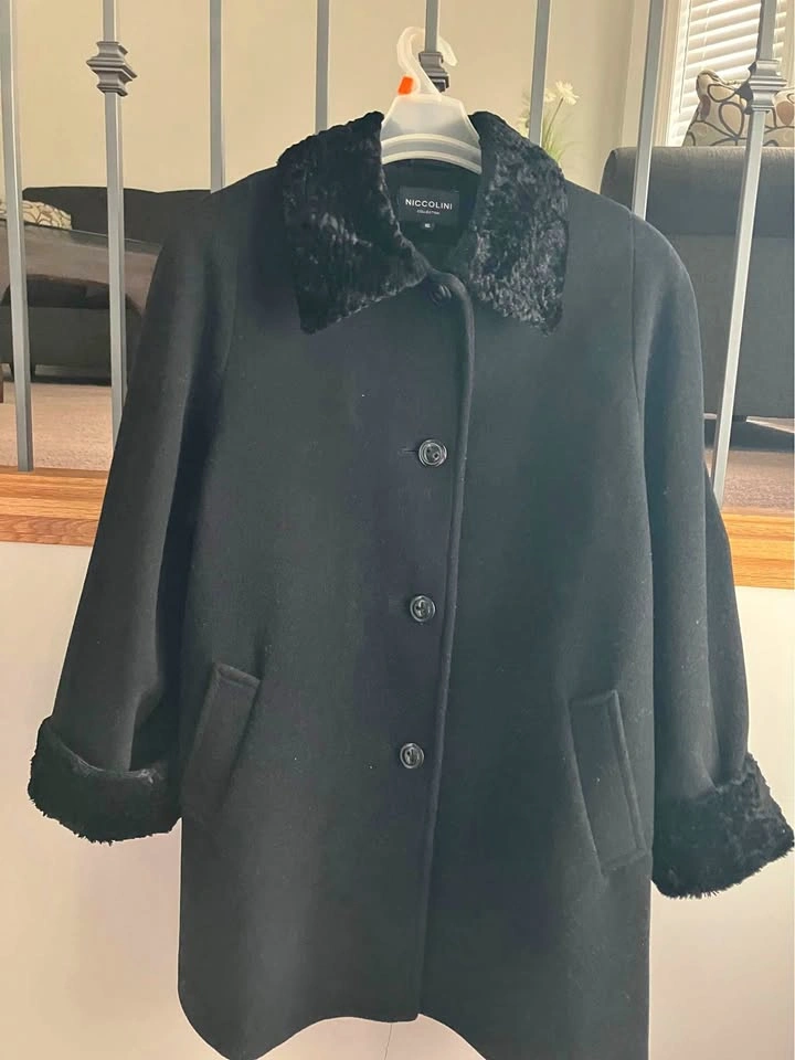 Black wool coat/size16/lightly used