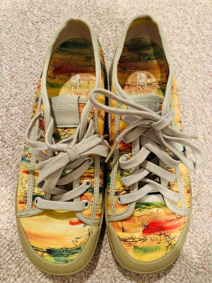 Women's Size 8.5 KEEN Elsa Lite Garcia Sneakers