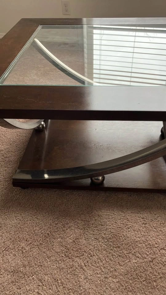 3-Piece Modern Coffee & End Table Set – Great Condition! - photo 2
