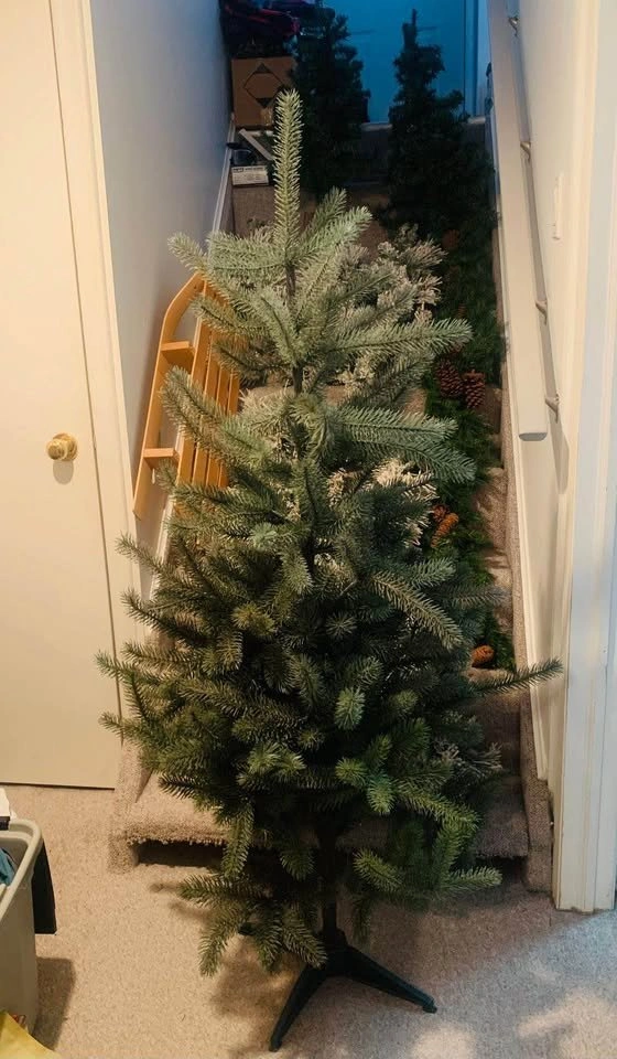 XMAS Trees and Winter Decor - photo 3