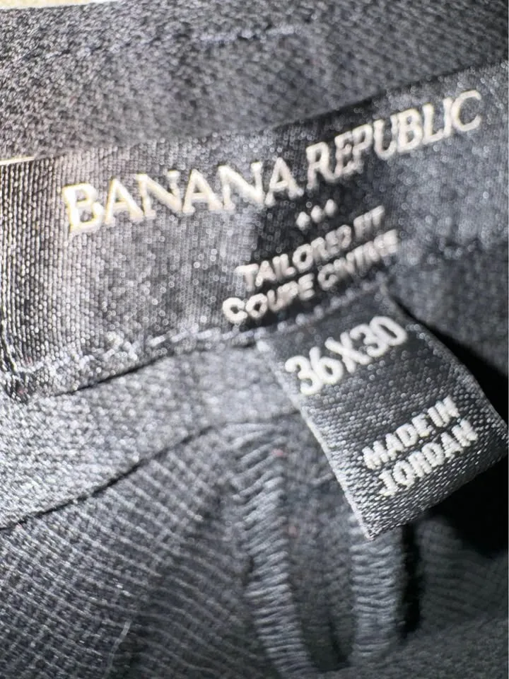 Men’s Banana Republic Suit image indicator(5)