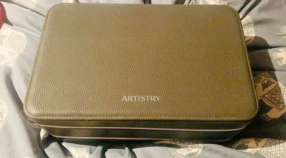Artistry Makeup/First Aid Case