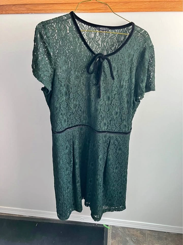 RW&CO dress XL never worn