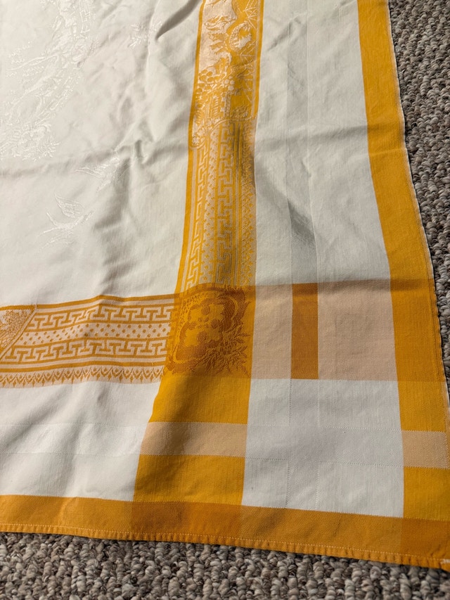 Vintage Tablecloth Yellow & White Decorative Pattern 65"x48" - photo 3