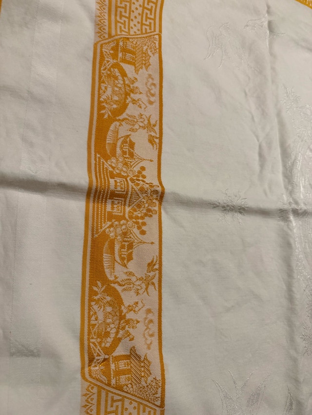 Vintage Tablecloth Yellow & White Decorative Pattern 65"x48" - photo 4