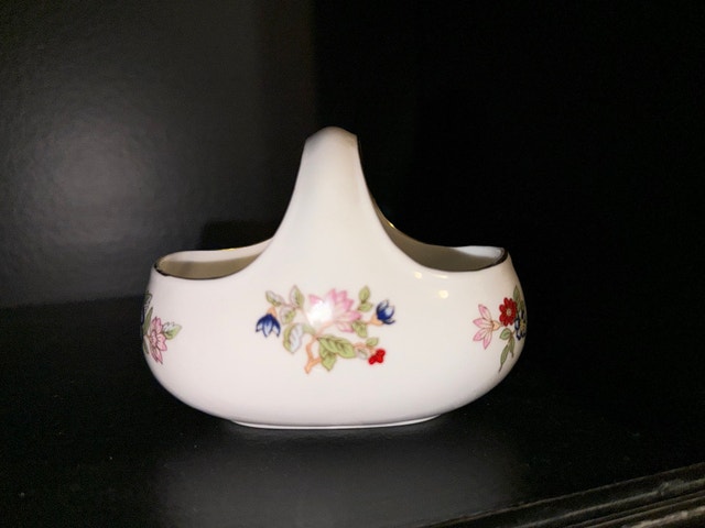 Royal Tara Basket