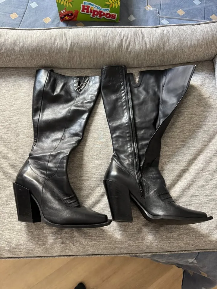 Fluevog Boots- Signatures: Harper Lee Size M11/W13 image indicator(2)