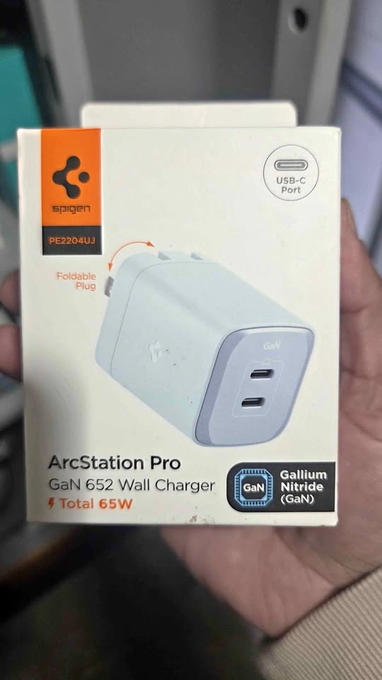 Spigen ArcStation Pro GaN 65W USB-C Wall Charger