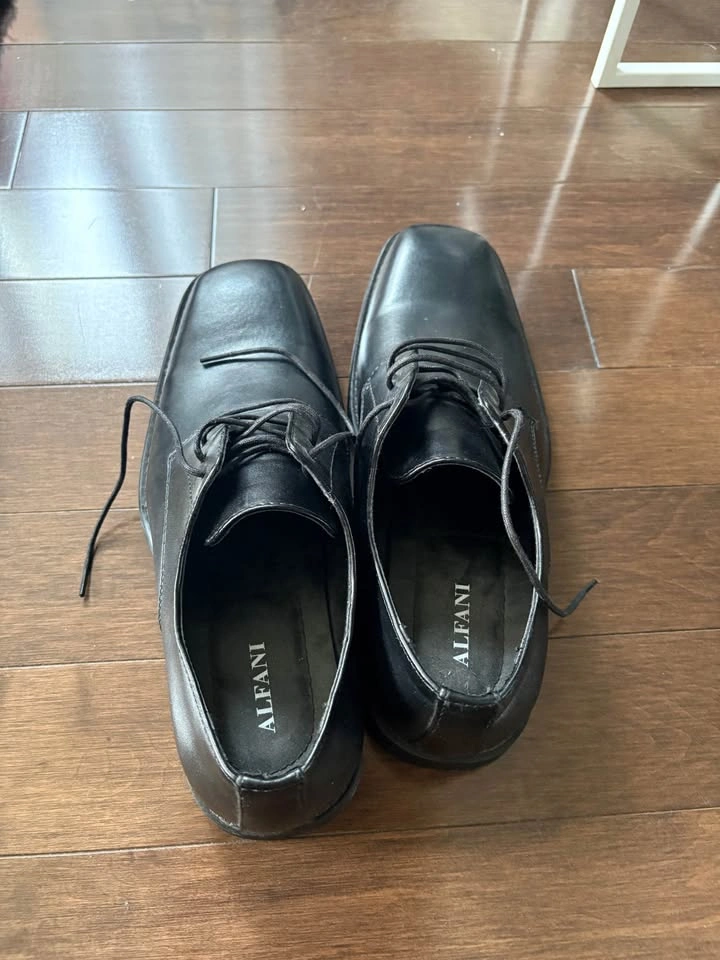 Men's Dress Shoes - See Price & Size in Description - photo 2
