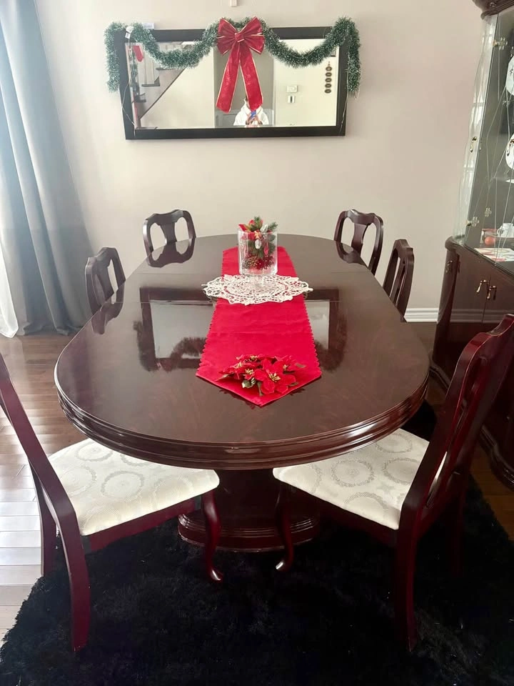 Living Room Table Set and Italian Style Cabinet - photo 2