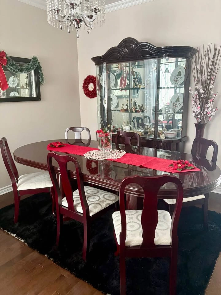 Living Room Table Set and Italian Style Cabinet - photo 3