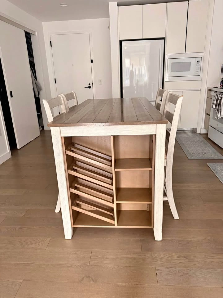 Dining Table Set (Table + 4 Chairs) – Great Condition