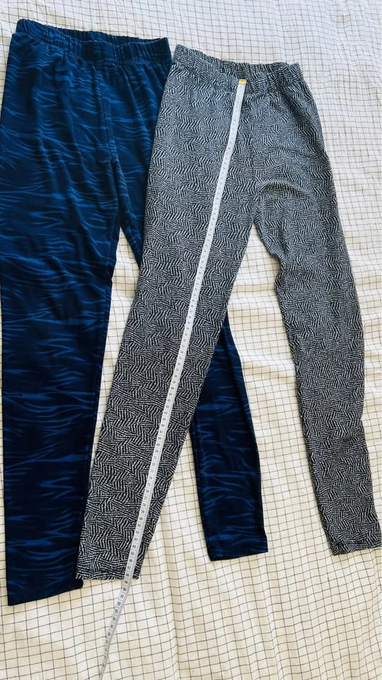 2 Pairs Women's Leggings - Blue Wavy & Black White Pattern - photo 3