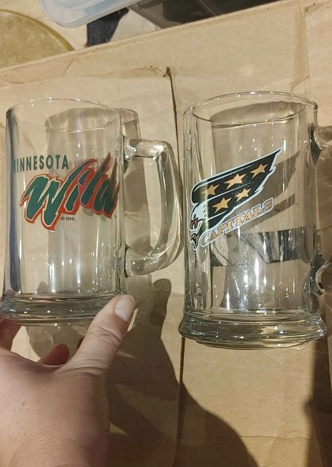 Buffalo Sabres NHL Hockey Beer Steins - LA Kings, & More - photo 2