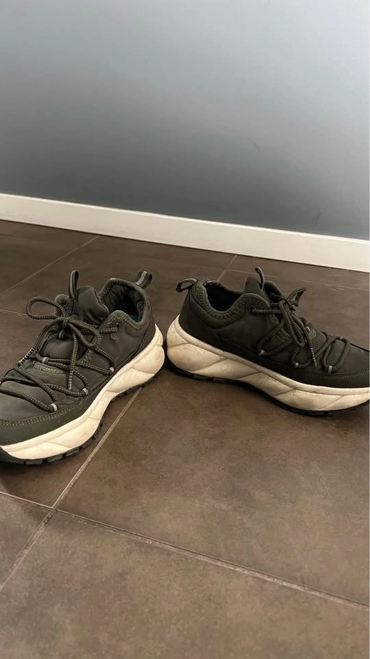 Artica Waterproof Shoes – Size 6 - photo 3