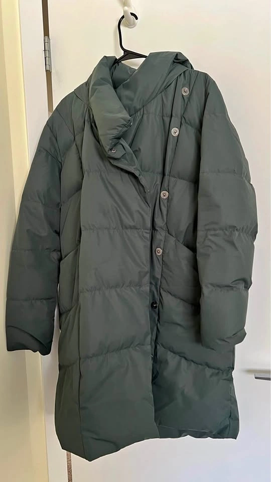 Mountain Warehouse Extreme Waterproof Jacket – Size UK 14 / EU 4