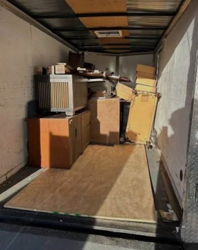 JUNK REMOVAL BUSINESS - photo 2