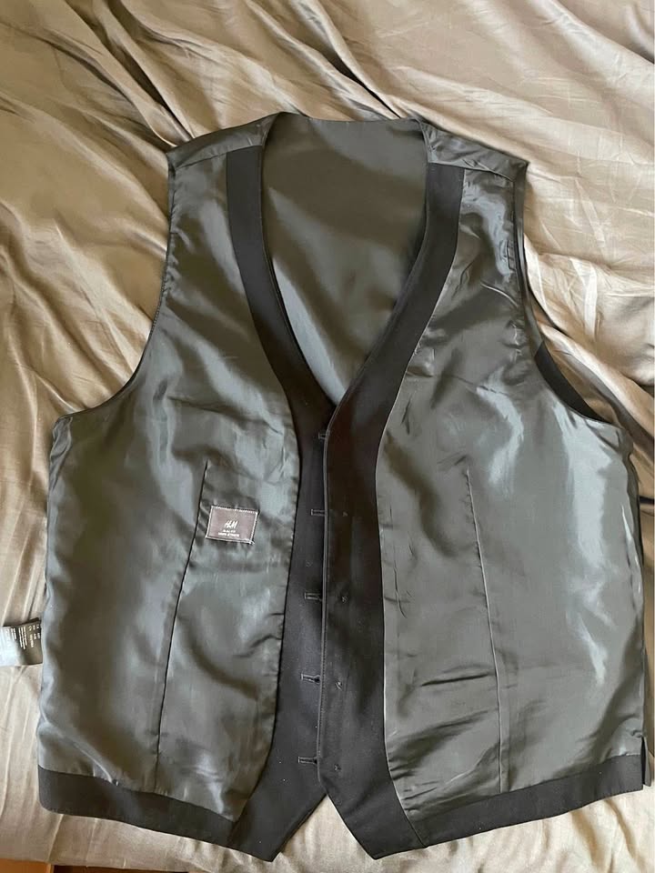 Slim fit suit vest H&M