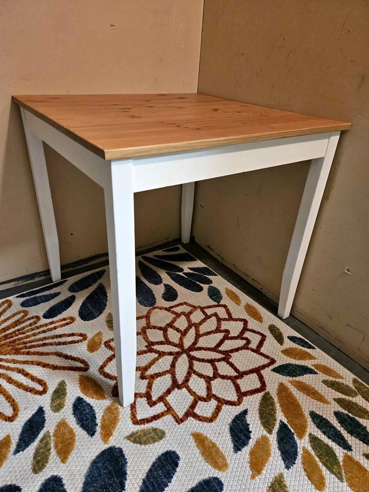 Wood Top White Leg Table