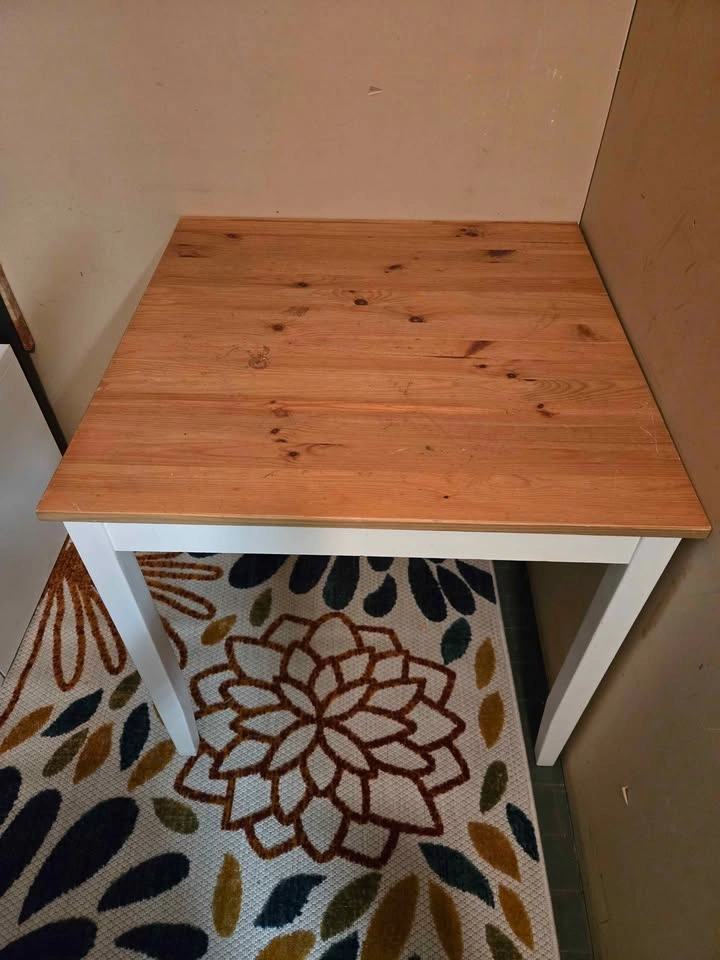 Wood Top White Leg Table - photo 4