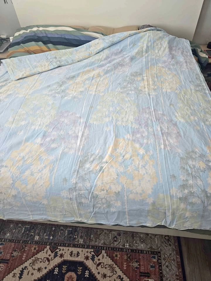 Floral Quilt 76" x 84"