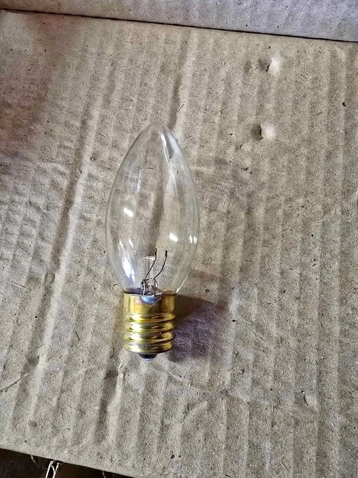 7c9 light bulbs 25 in a box