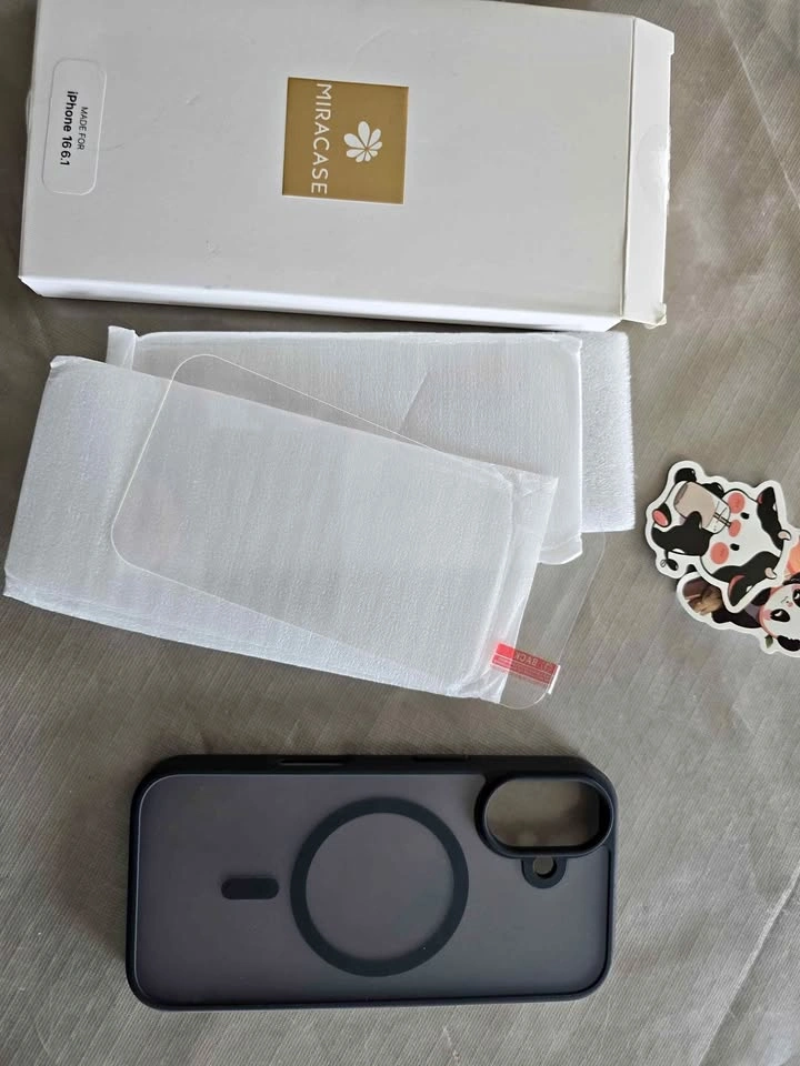 iPhone 16 Case with 2 Glass Screen Protectors