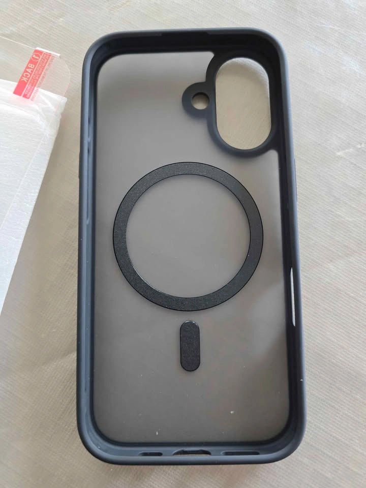 iPhone 16 Case with 2 Glass Screen Protectors - photo 3