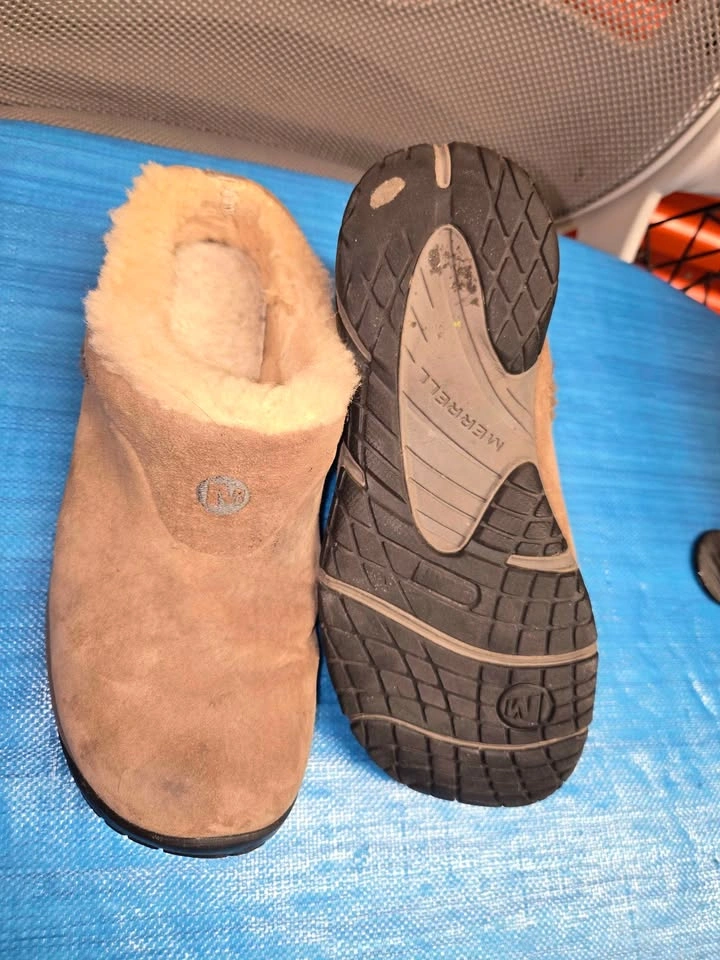 Merrell Suede Faux Fur Lined Mules - photo 3