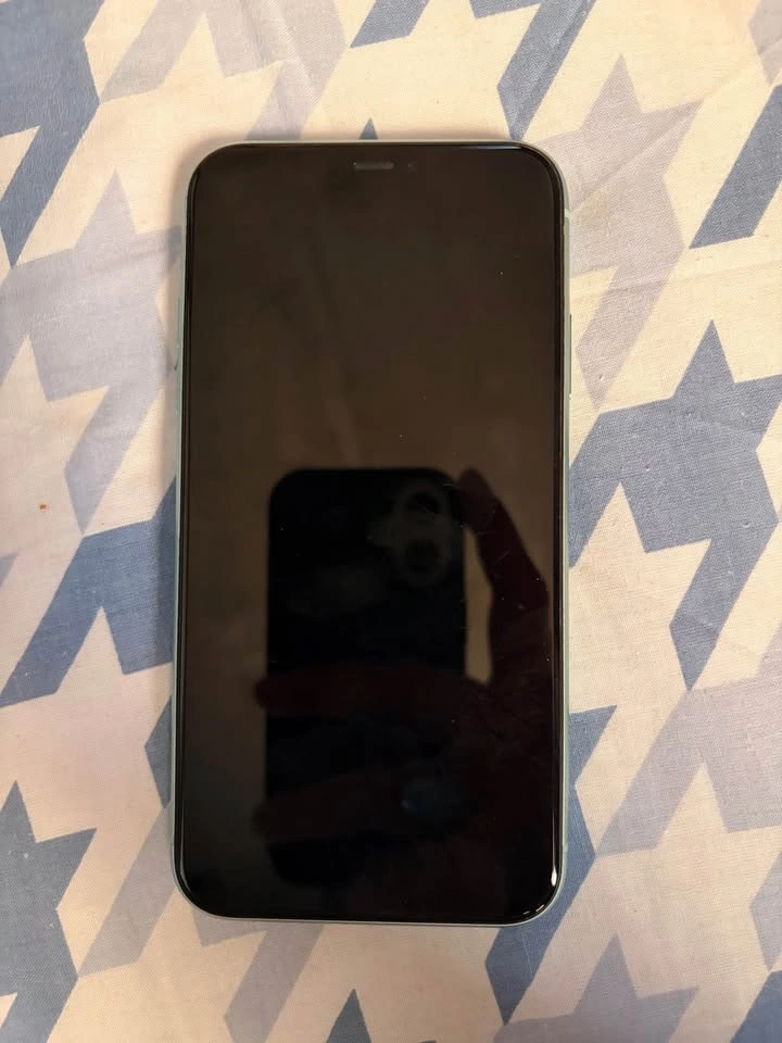 iPhone 11 128GB Mint Green - photo 2